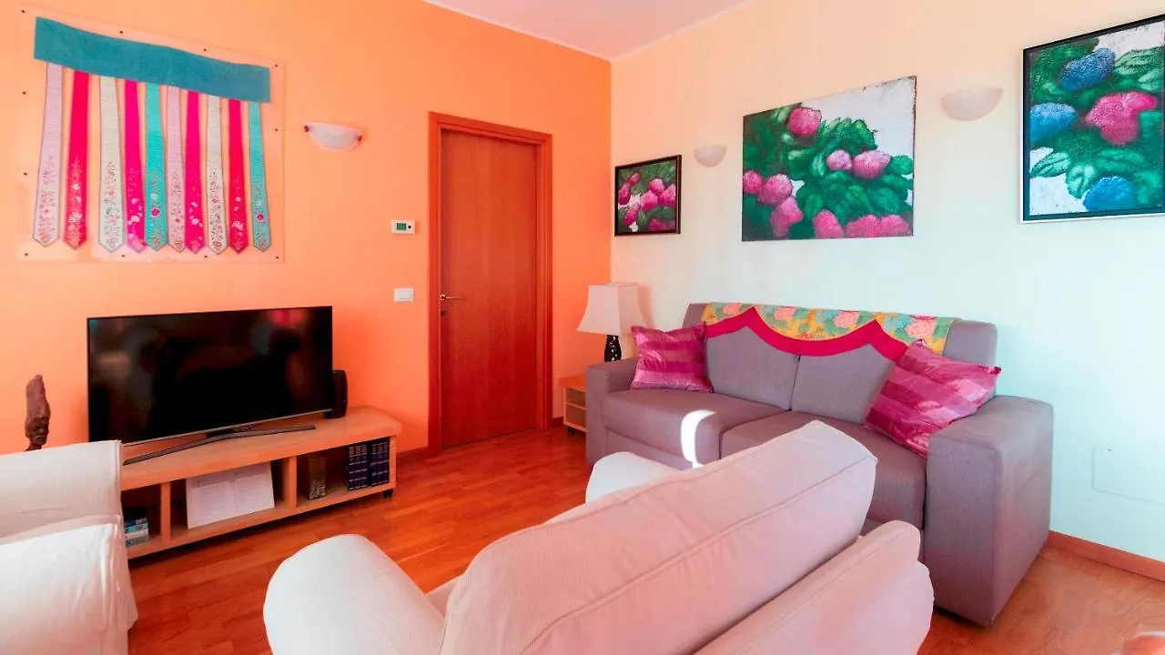 Italianway - Tolstoi 1 Apartment Milan