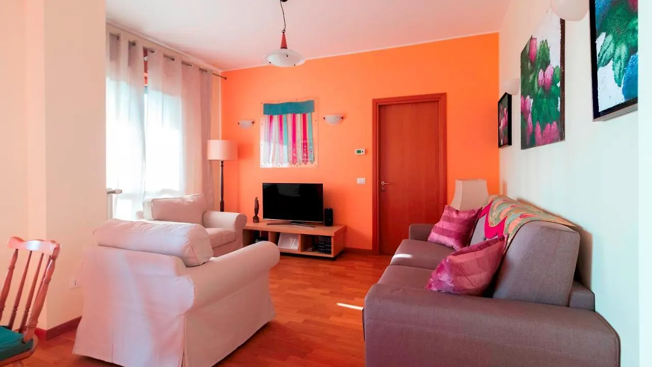 Italianway - Tolstoi 1 Apartment Milan